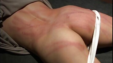 Gråhårig amatörbabe blinkar fitta för telefon erotisk film kvinnor