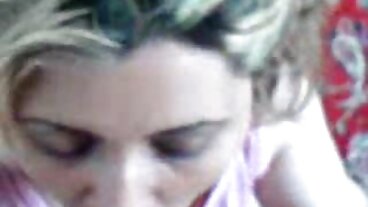Liten blond gratis erotiska filmer tonåring byter penis