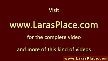TUSHYRAW Petite Blonde Leah Lee älskar inget romantiska erotiska filmer mer än att gapa på PorrHD