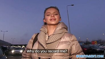 Kali Rose krossade erotiska dvd och krossade i köket