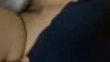 2 Exotic Chix med perfekt kropp tysk erotisk film på 1 Lucky Schlong