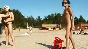 Butt plug Wielding Anal Queen Lily Glee erotik på film sitter på Thickie
